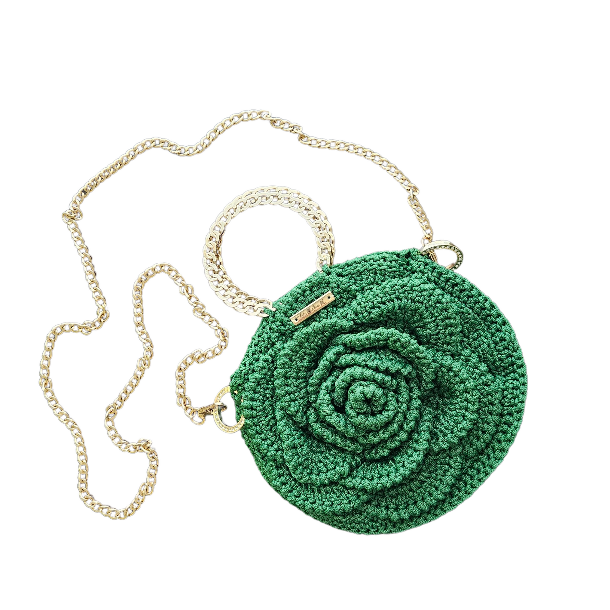 Green Rosa Bloom Macramé Crossbody in lush green – handmade floral macramé bag with gold chain, lightweight and elegant for summer style.