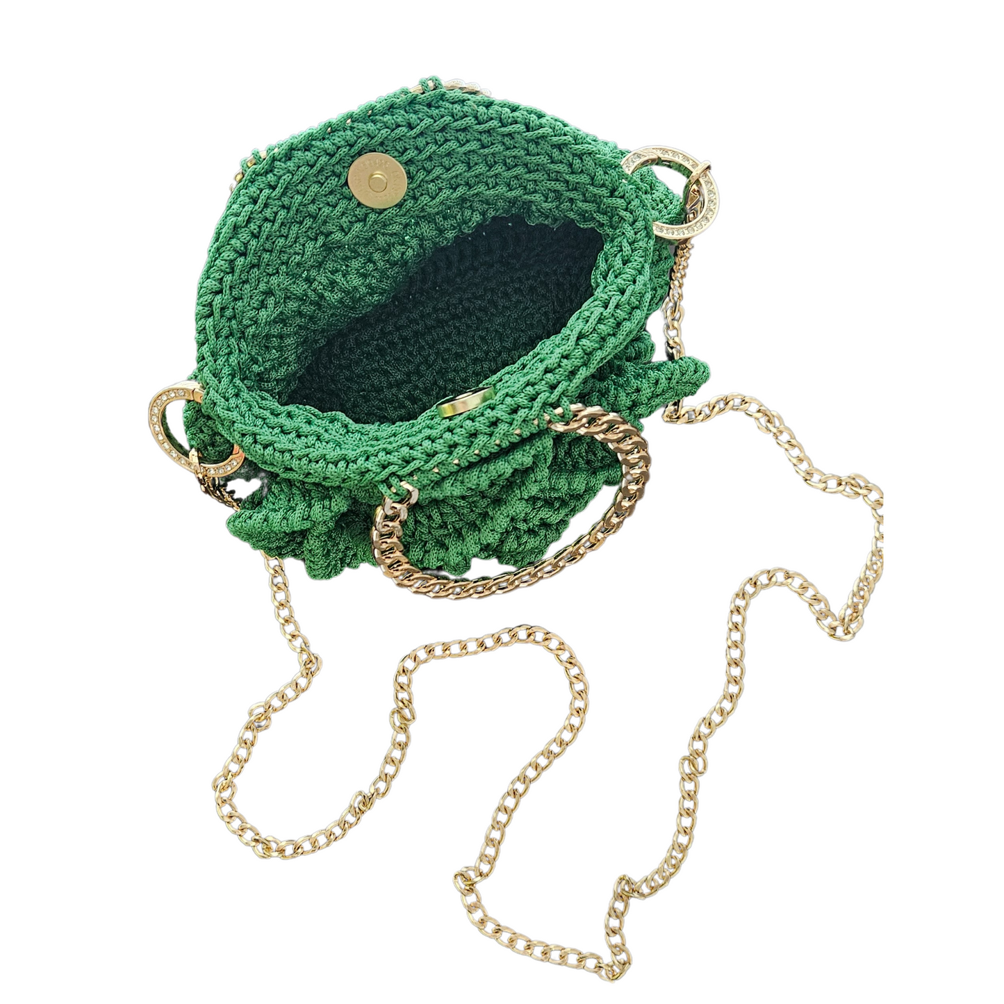 Magnetic clasp feature on Green Rosa Bloom Macramé Crossbody – secure and easy-to-open closure to keep belongings safe.