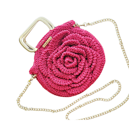 Handmade Rosa Bloom Macramé Crossbody with Rectangular Metal Handle – Unique floral crochet handbag, artisanal craftsmanship, stylish women's fashion accessory.