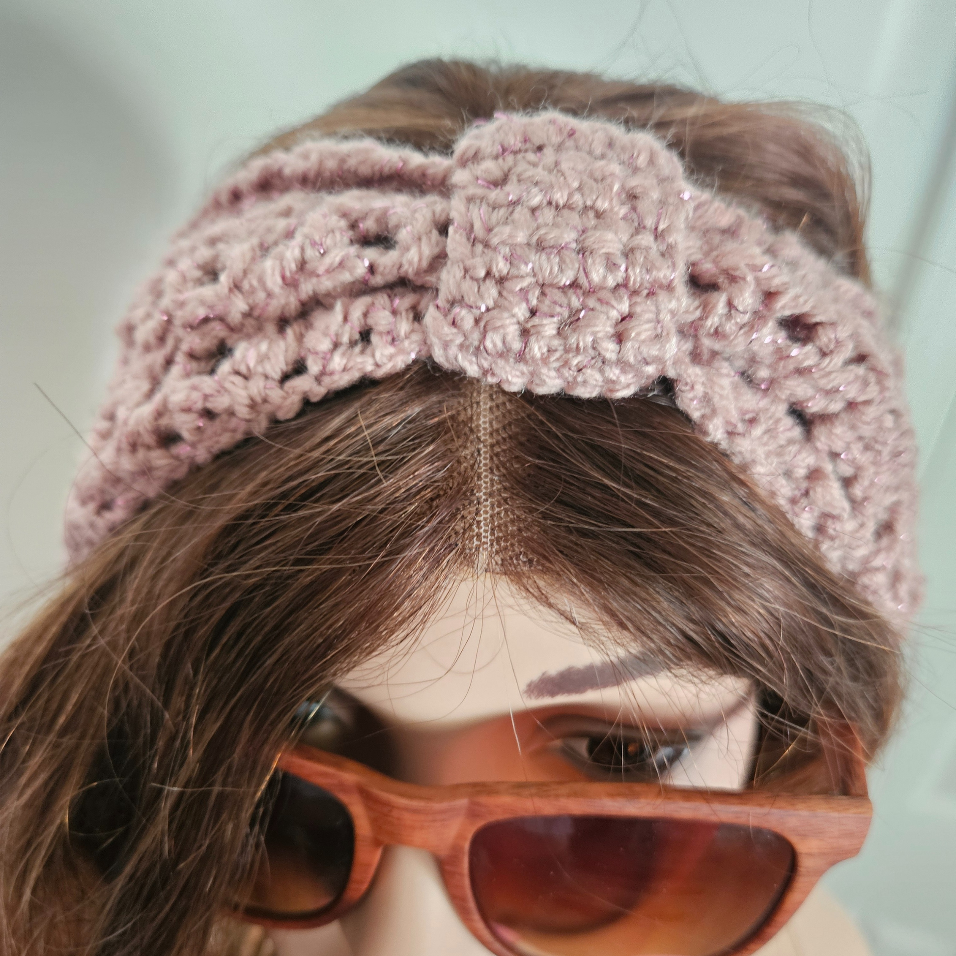 Pink knotted headband model top head pose