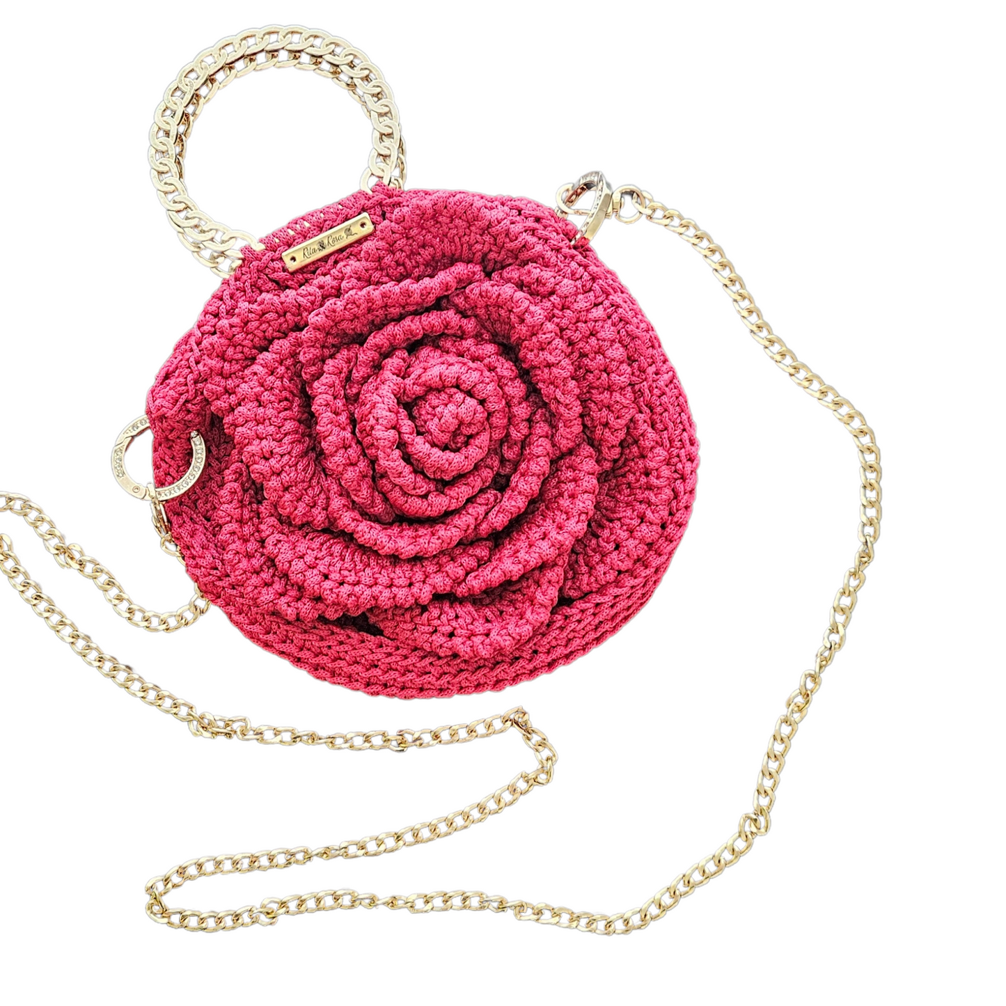 Close-up of Red Rosa Bloom Macramé Crossbody gold chain strap – 47.2-inch crossbody chain for hands-free versatility and elegant styling.
