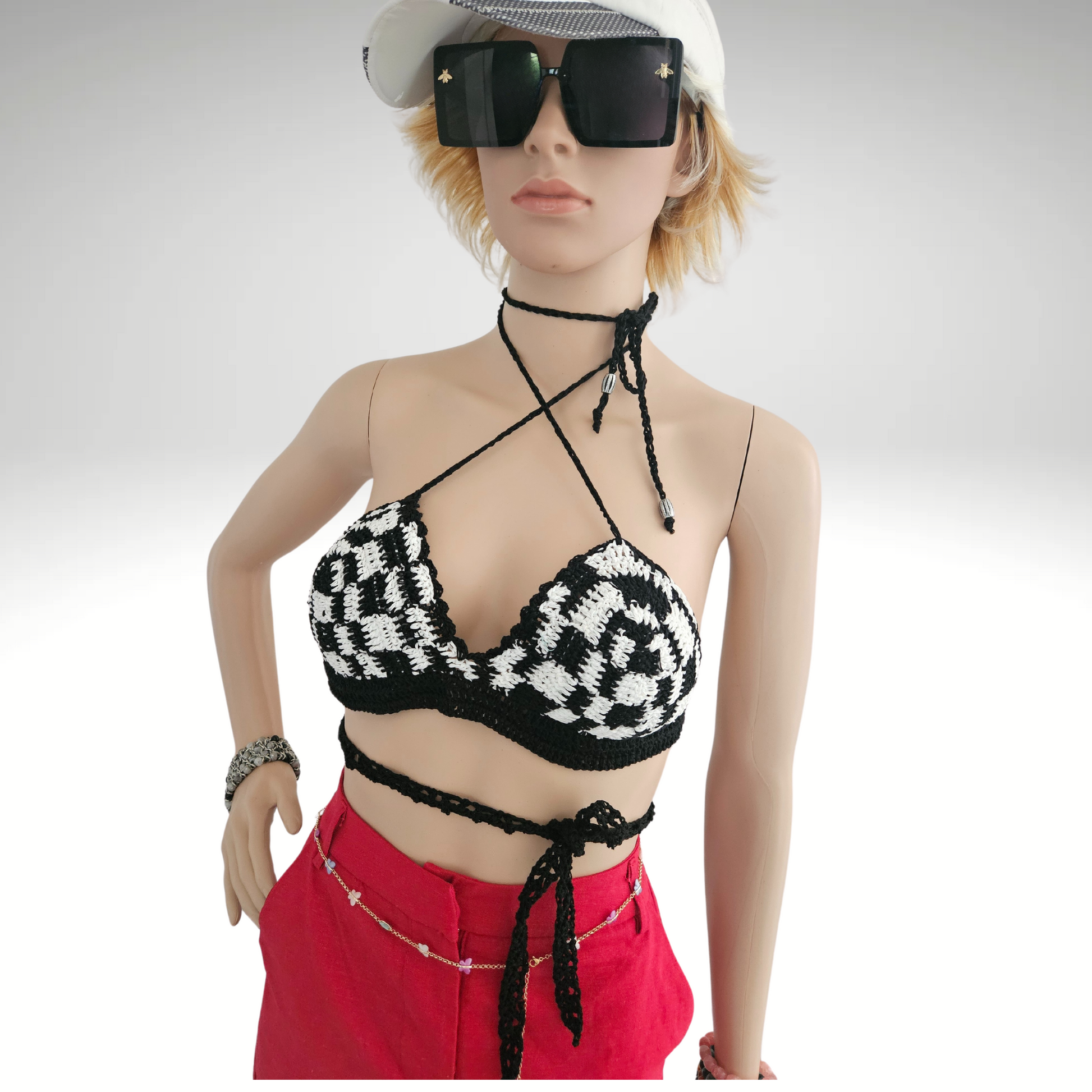 Speed Checker Crochet Cropped Top Manequim pose side