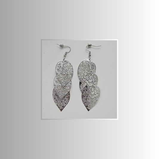 ThreeLeafSilverLongDropEarrings