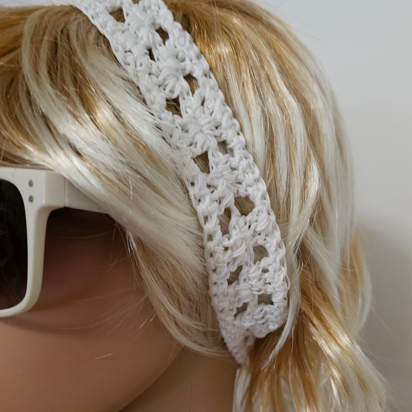 White classic headband model side pose