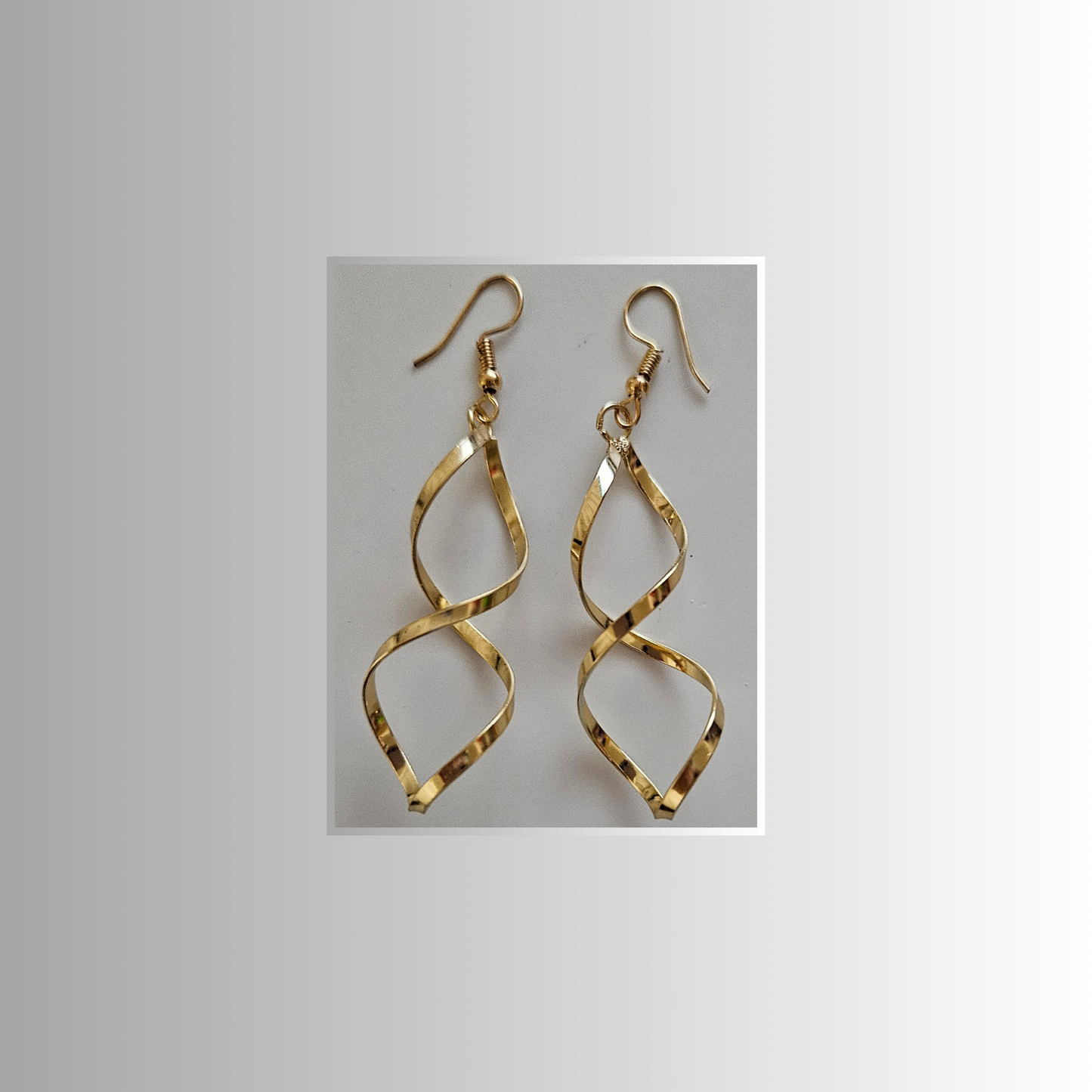 Gold Swirl Drop Earrings - Elegant Fashion Accessory - Rita Rosa Brazilian Beachwear